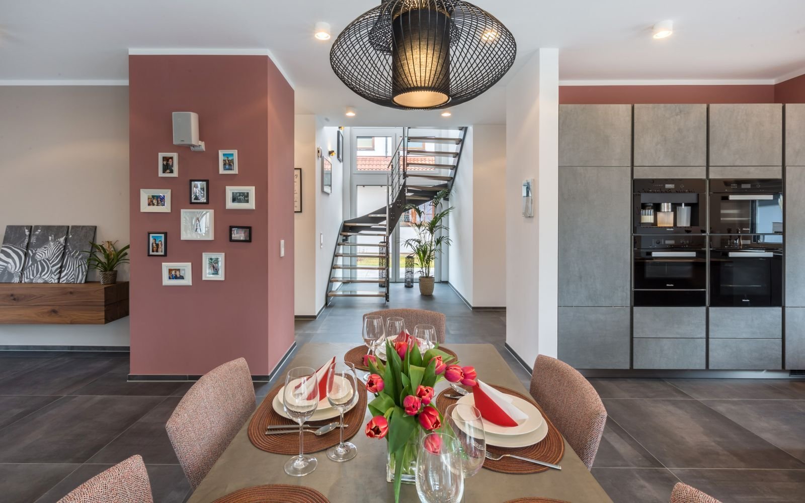 Ansicht Esszimmer/Küche/Diele Ansicht Esszimmer/Küche/Diele